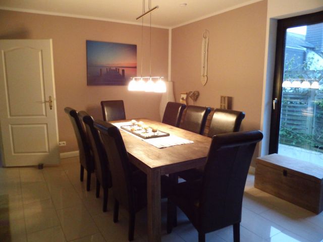 Moderner Bungalow mit Sauna und Kamin zwischen See und Meer