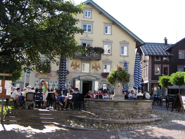 Ihr lieblicher Urlaubsort Oberstaufen im Allgäu mit vielfältigen gastronomischen Angeboten (von typisch allgäuerisch bis international)