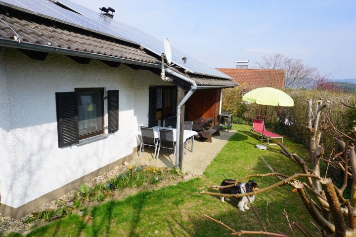 Garten mit Grill