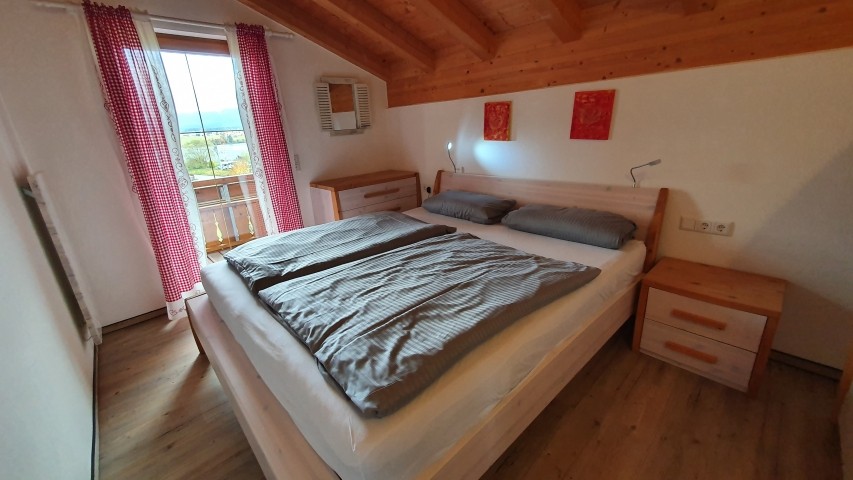 Schlafzimmer 2