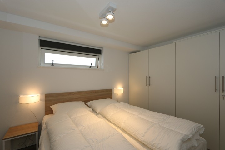 Schlafzimmer mit Doppelbett