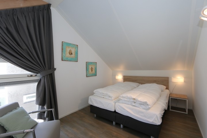 Schlafzimmer mit Doppelbett