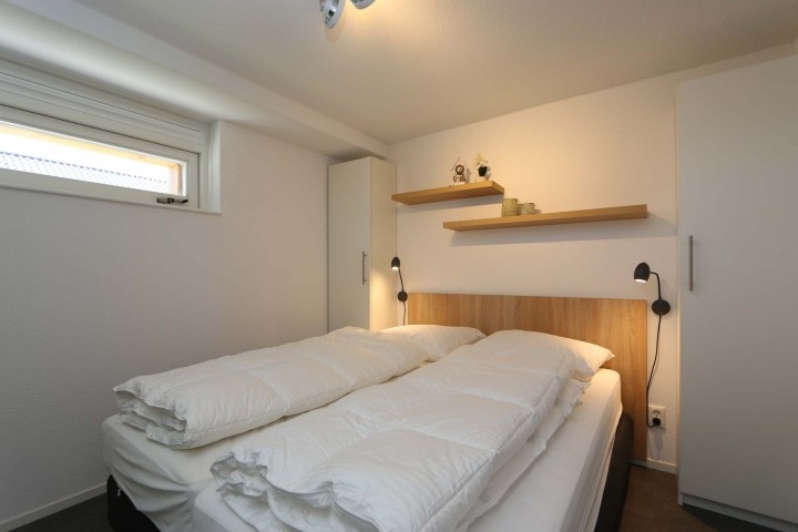 Schlafzimmer mit Doppelbett