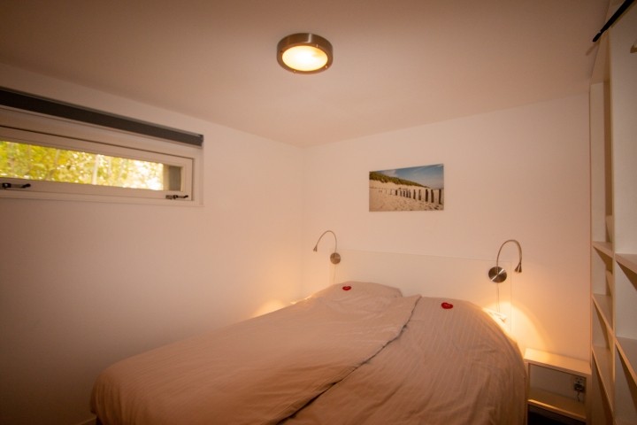 Schlafzimmer mit Doppelbett