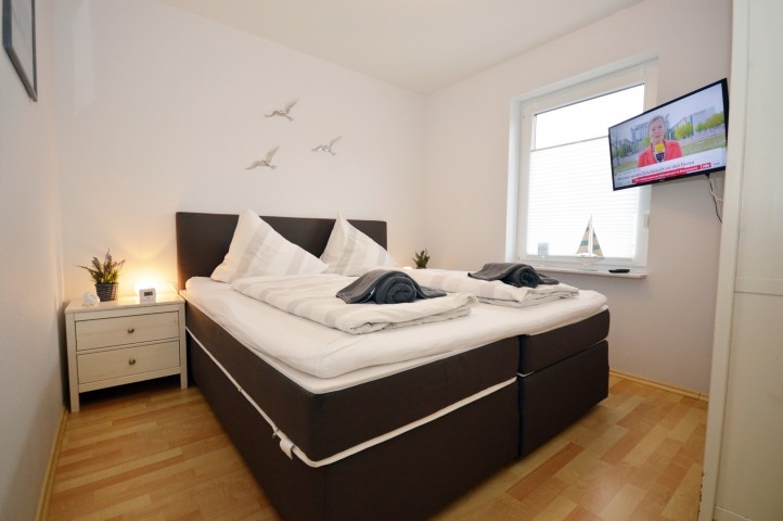 Schlafzimmer mit Doppelbett