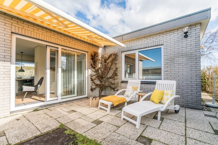 Terrasse mit Markise