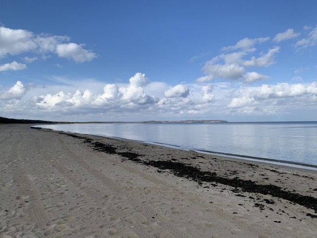 Ostseestrand, so weit das Auge reicht