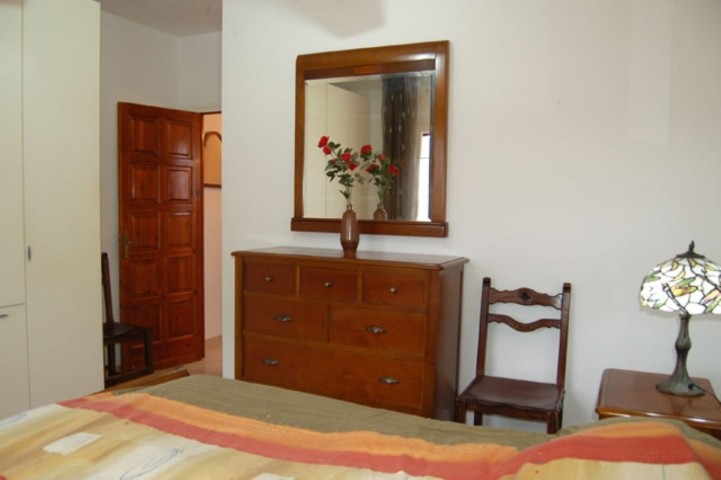 Schlafzimmer mit Doppelbett