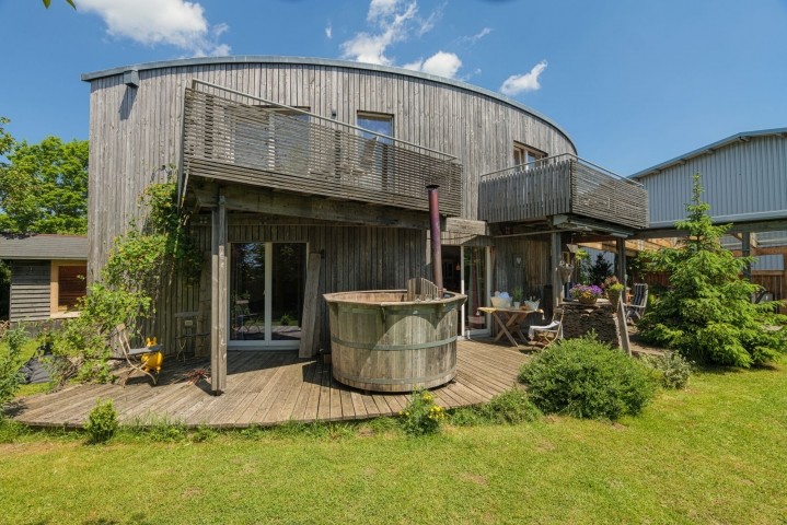 Große Terrasse mit Hot Tub 