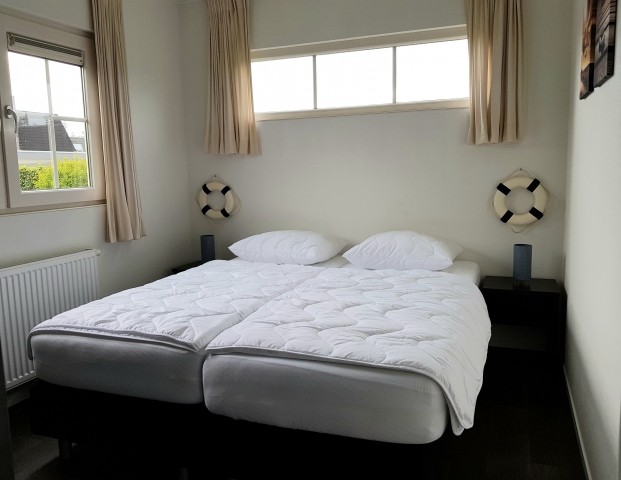 Schlafzimmer "1" mit Doppelbett