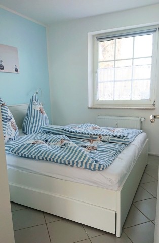Schlafzimmer mit Doppelbett