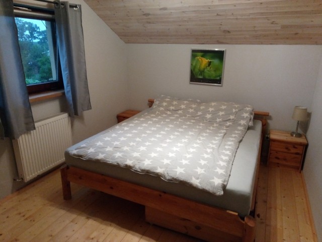 Schlafzimmer 1
