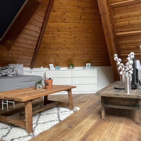 Chill-Ecke auf der Galerie mit separatem SMART-TV