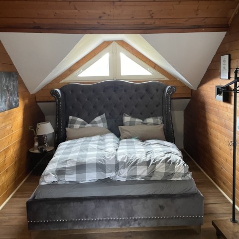 Das Schlafzimmer - angrenzend an die Galerie