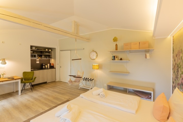 kleines, feines, helles Apartments