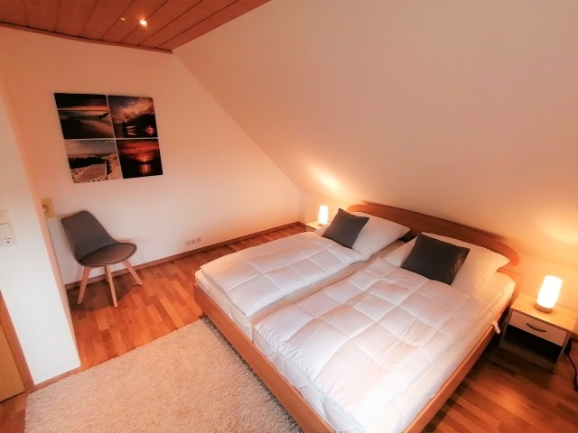 Schlafzimmer 2 OG