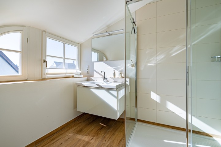 seperates Bad für Schlafzimmer 1 
