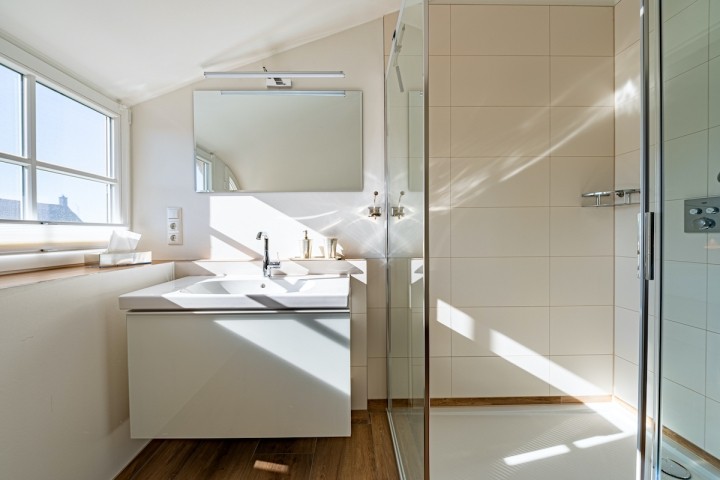 seperates Bad für Schlafzimmer 1 