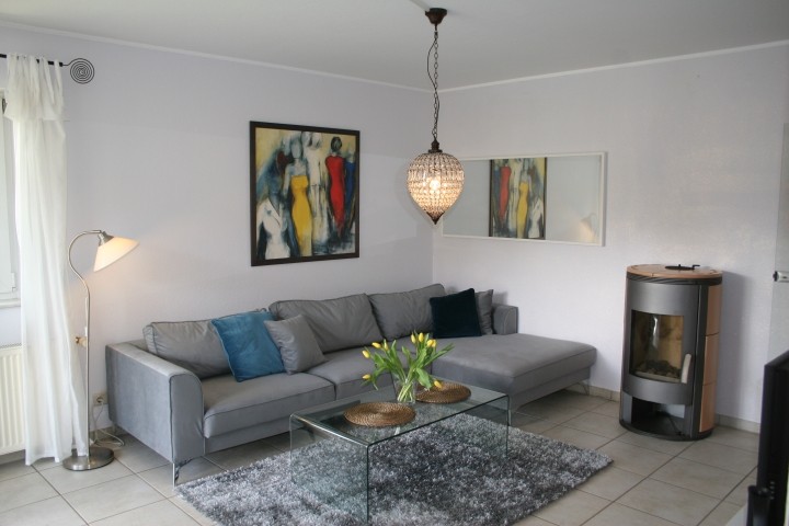 Wohnzimmer mit großer Eckcouch