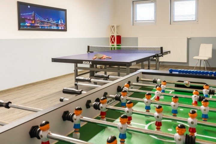 Dart und Kicker im Nachbarhaus