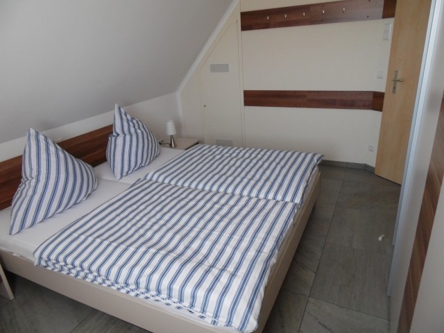 Schlafzimmer 2 OG