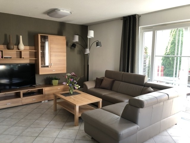 Wohnbereich mit Smart-TV
