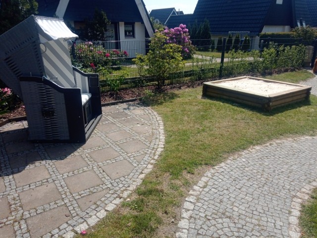 Strandkorb und Sandkasten
