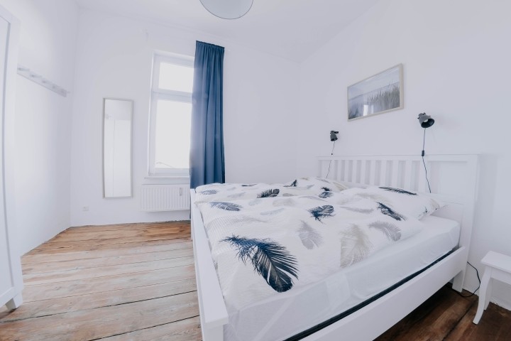 Schlafzimmer 1