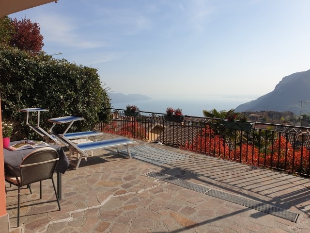 große Terrasse