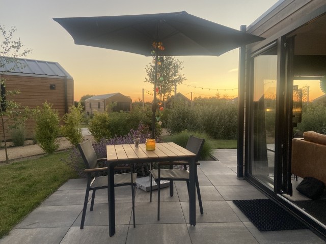 Terrasse 1 mit Esstisch