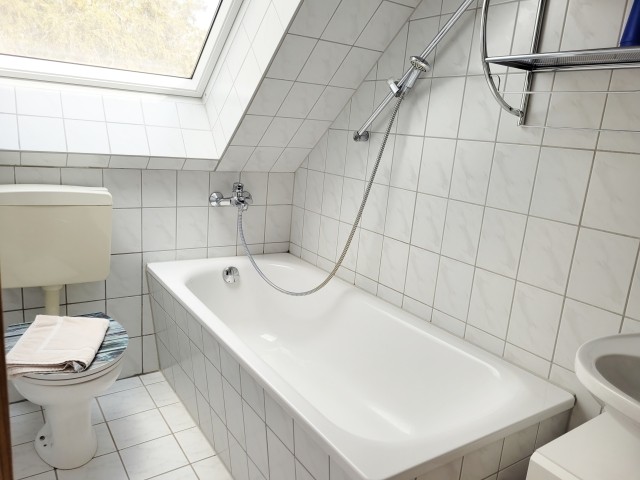 Bad mit Badewanne