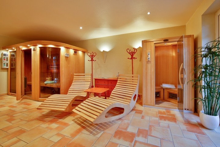 Sauna und Rotlichtkabine mit Münzbetrieb