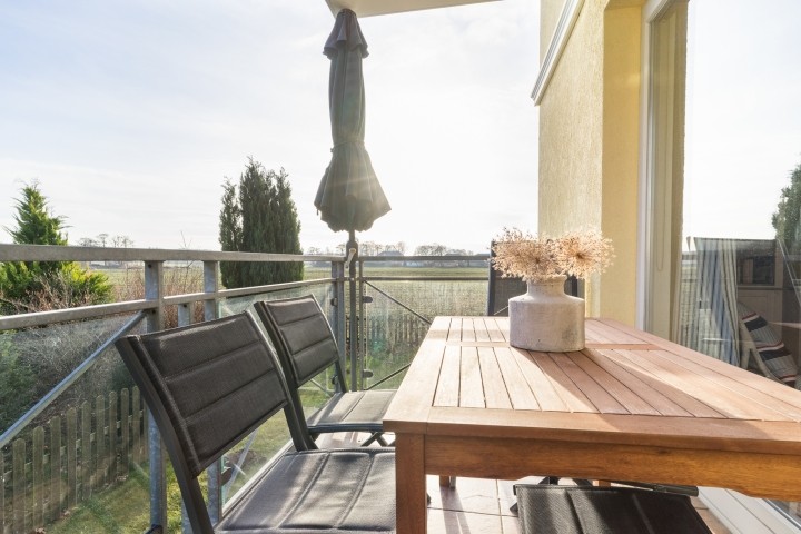 Sonne und Ruhe auf dem Balkon