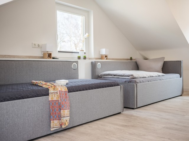 Schlafzimmer mit Ausziehbett