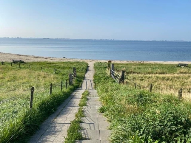Weg zum Strand 200 Meter entfernt 