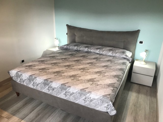 Schlafzimmer mit Doppelbett