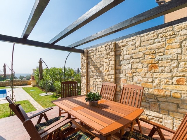überdachte Terrasse