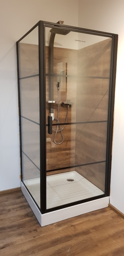 Dusche im Bad