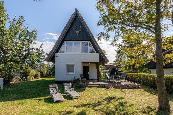 Ferienhaus mit Naturgrundstück