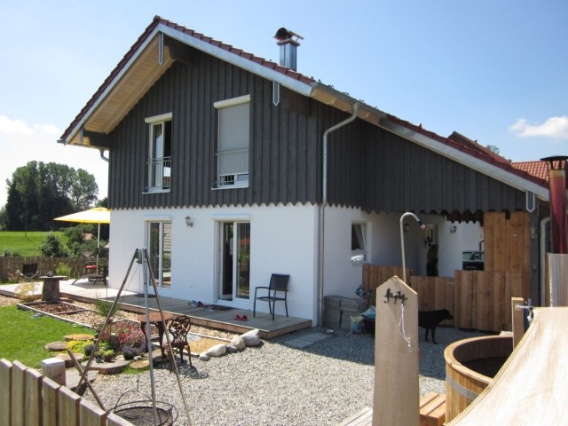 Wellnesshaus-Alpenblick Garten mit Barfußpfad 