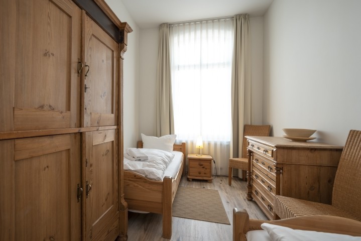 Schlafzimmer 1