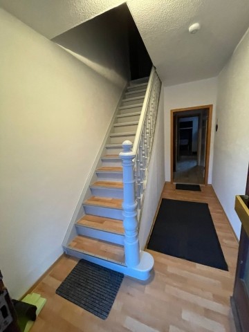 Treppe zur Wohnung ( Stufenloser Zugang vom Garten aus möglich !)