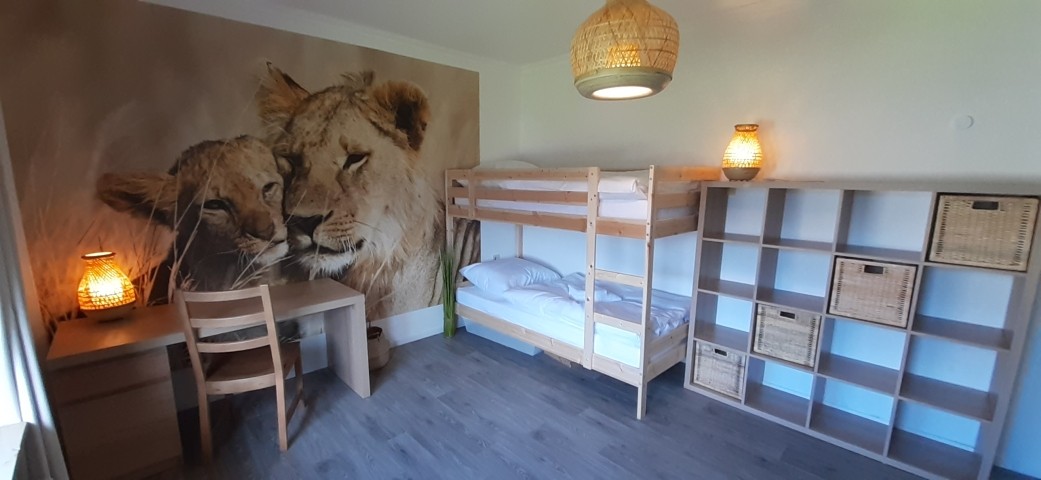 Schlafzimmer 2
