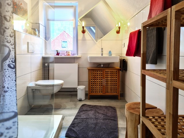 Badezimmer 1. OG