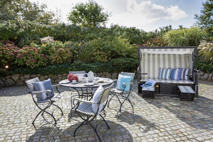 Terrasse eins