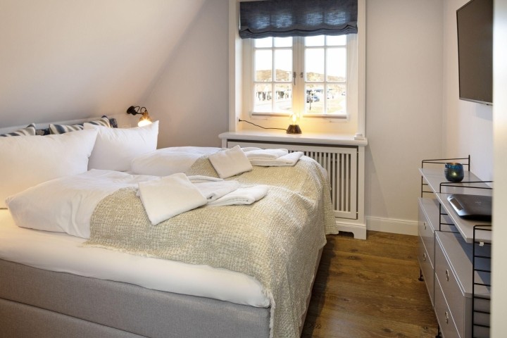 Schlafzimmer eins im 1 OG