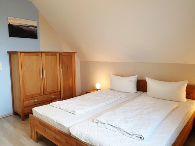das Doppelbettzimmer