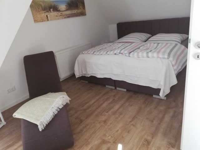Abgeschlossenes Schlafzimmer 180x200cm Obergeschoss