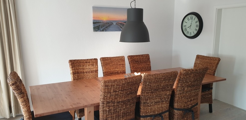 Wohnzimmer mit Essbereich