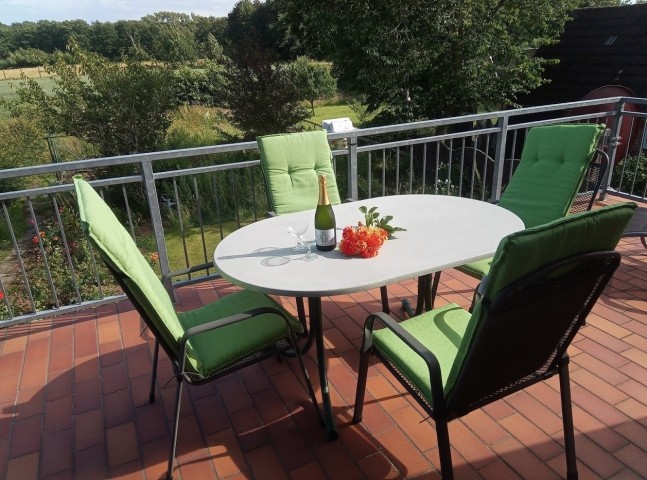 Dachterrasse mit Blick in die Natur